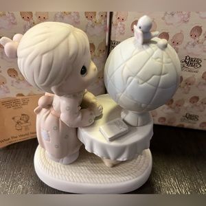 Precious Moments 1991 “What The World Needs Now” 524352